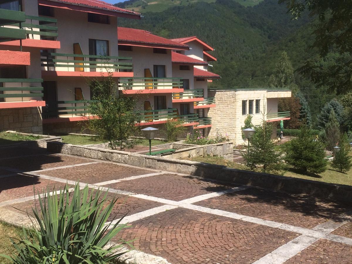 Park Hotel Ribaritsa Exterior photo